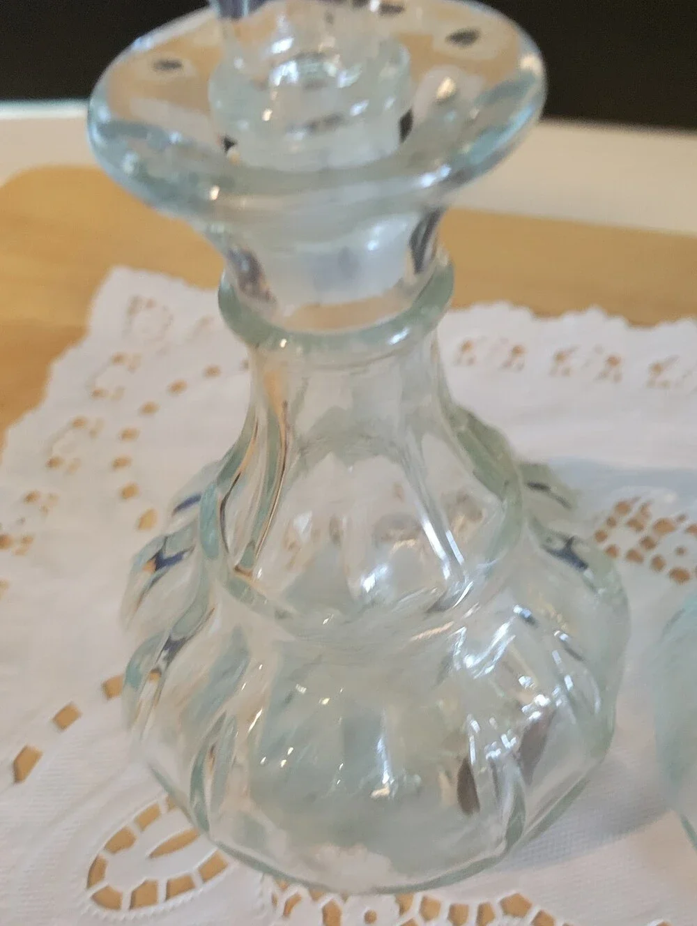 Set Of 2 Clear Glass Oil/Vinegar Decanters With Stoppers EUC